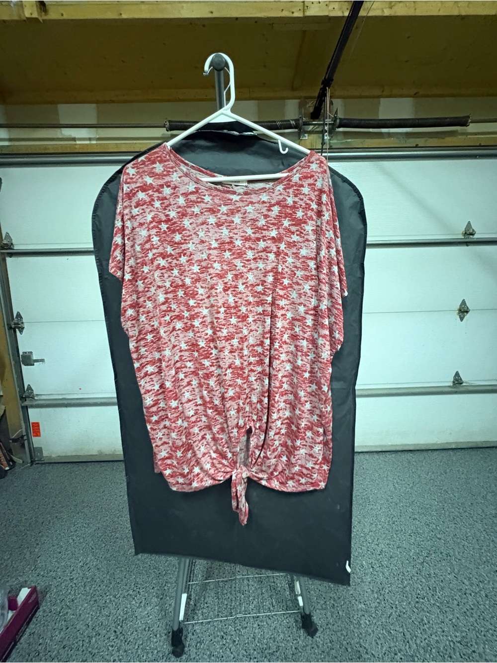 Cherish Women’s Red Star-Print Tie-Front Top